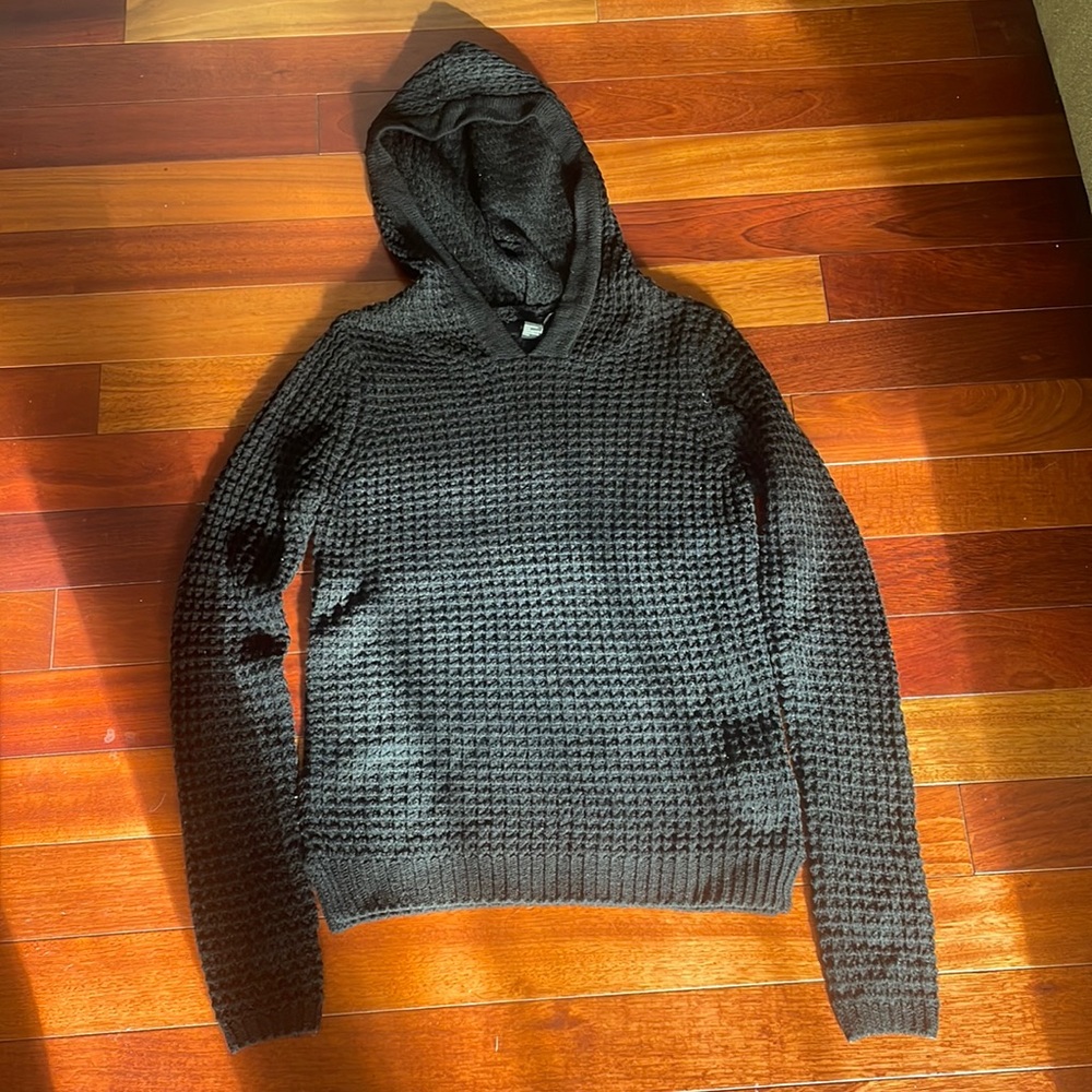 Forever 21 thick black hooded sweater - Like New